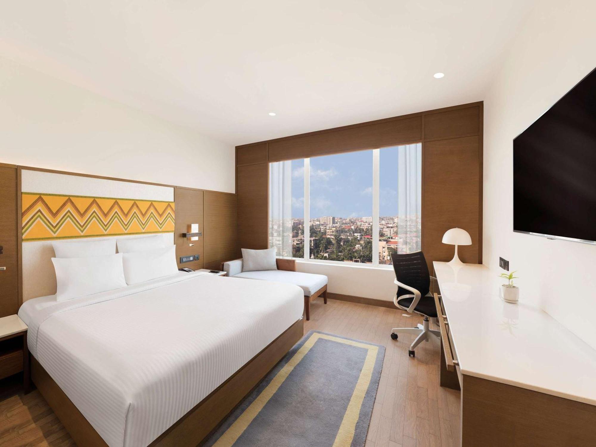 Novotel Guwahati Gs Road Εξωτερικό φωτογραφία
