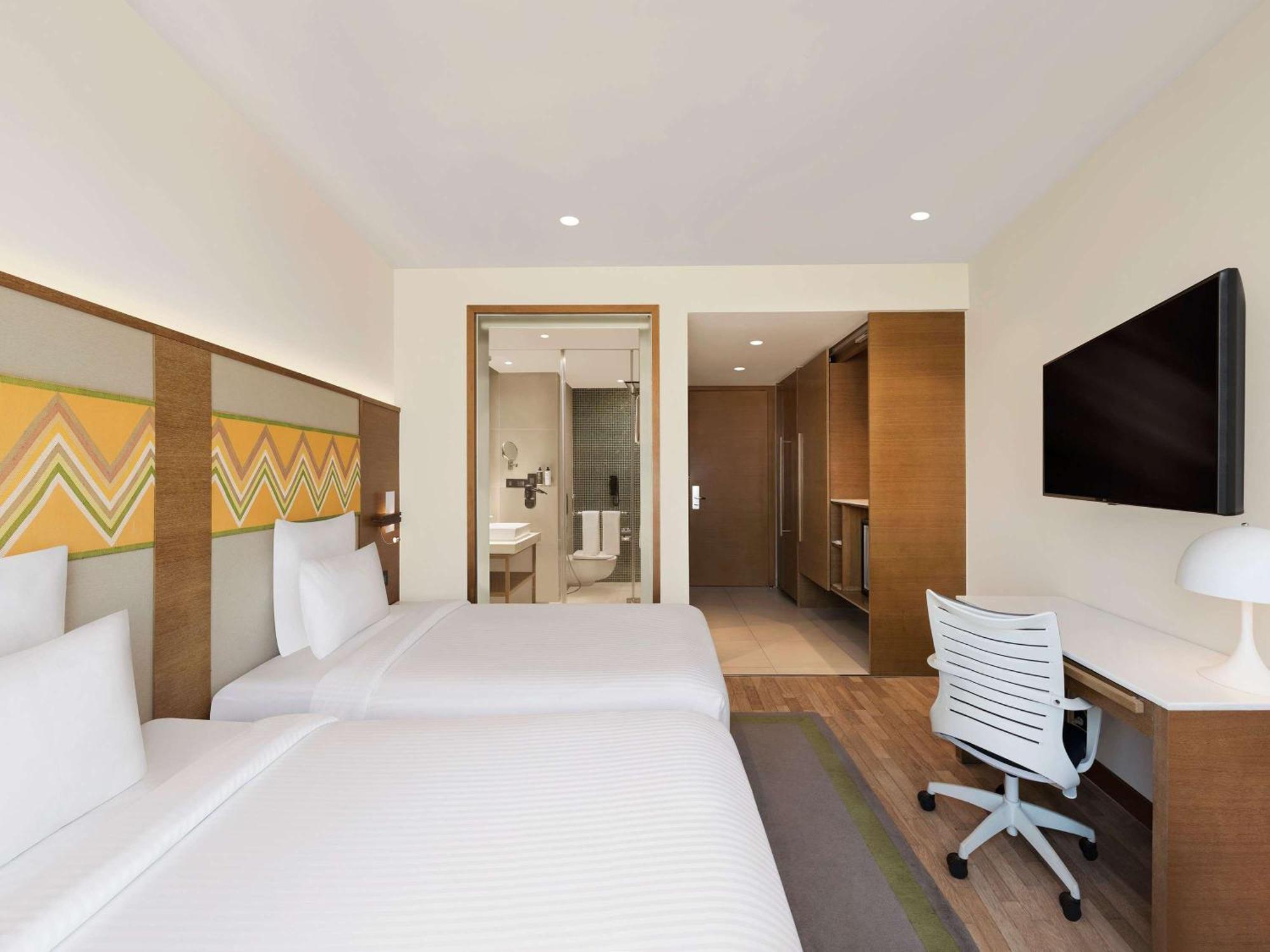 Novotel Guwahati Gs Road Εξωτερικό φωτογραφία