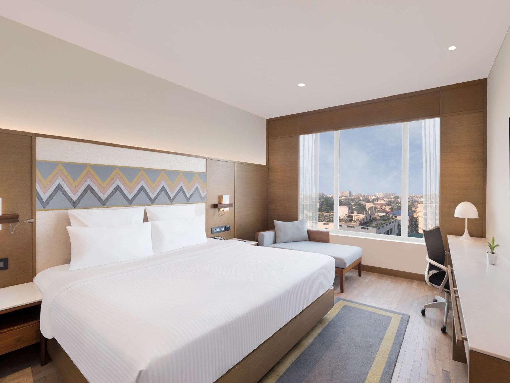 Novotel Guwahati Gs Road Εξωτερικό φωτογραφία